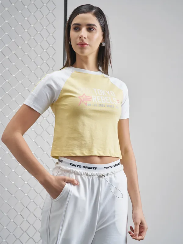 Street By Tokyo Talkies Women Yellow Printed Round Neck T-Shirt