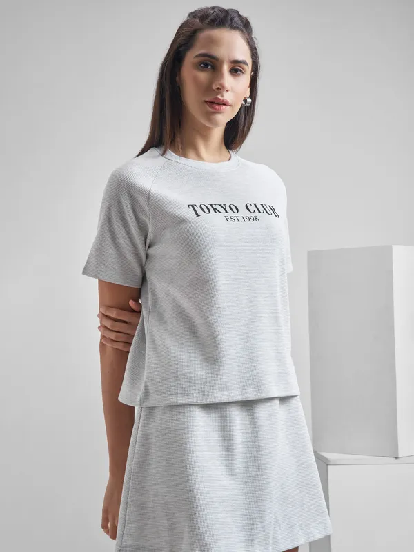 Street By Tokyo Talkies Women Grey Printed Round Neck T-Shirt