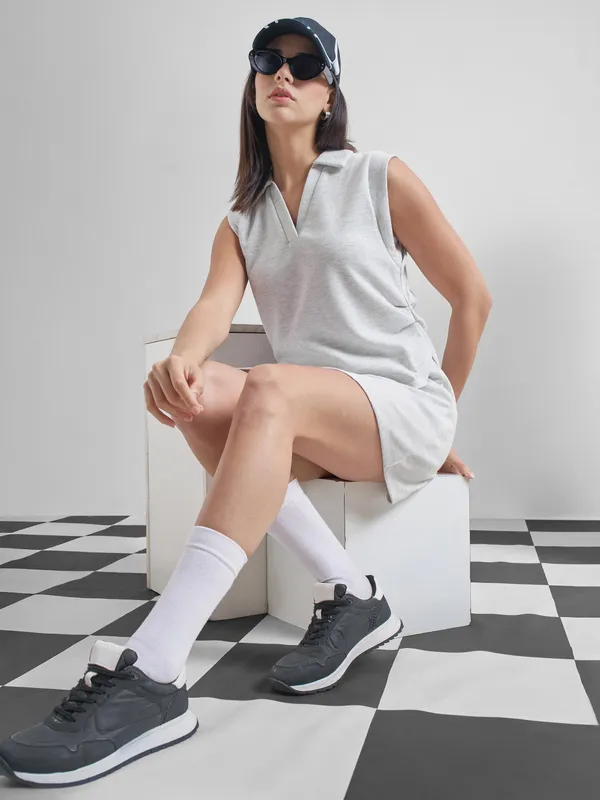 Street By Tokyo Talkies Women Grey Solid Polo Collar Oversized Fit T-Shirt