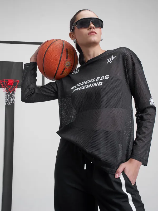 Street By Tokyo Talkies Women Black Printed Round Neck T-Shirt