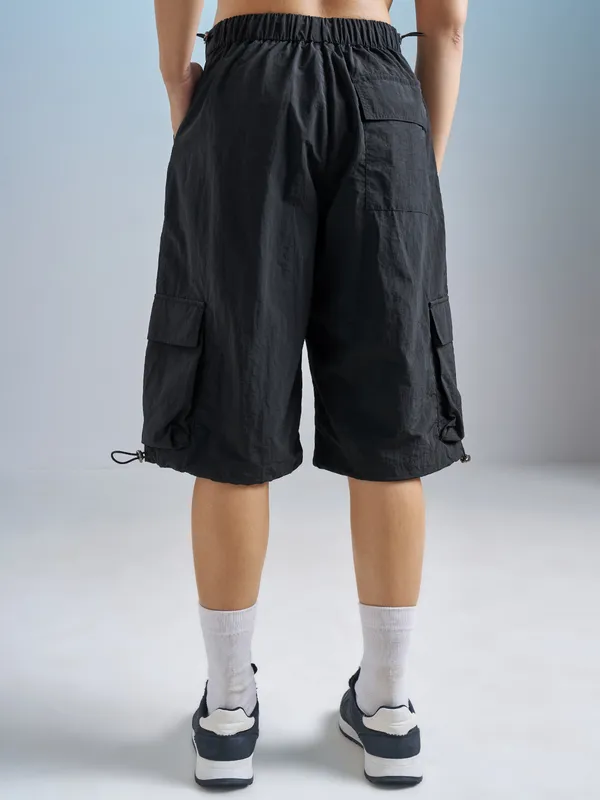 Street By Tokyo Talkies Women Black Relaxed Fit Cargo Shorts