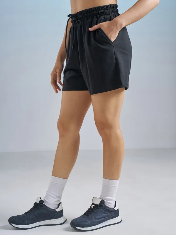 Street By Tokyo Talkies Women Black Relaxed Fit Cargo Shorts