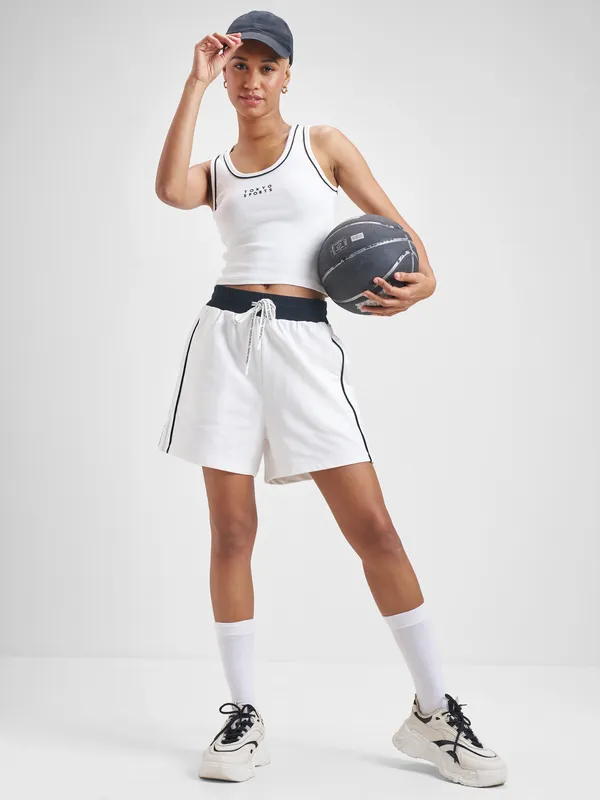 Street By Tokyo Talkies Women White Relaxed Fit Shorts