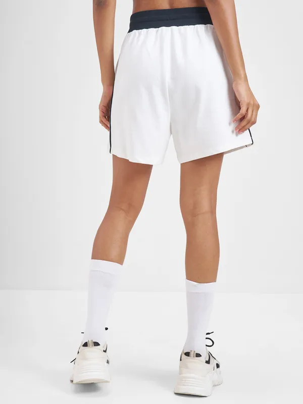 Street By Tokyo Talkies Women White Relaxed Fit Shorts