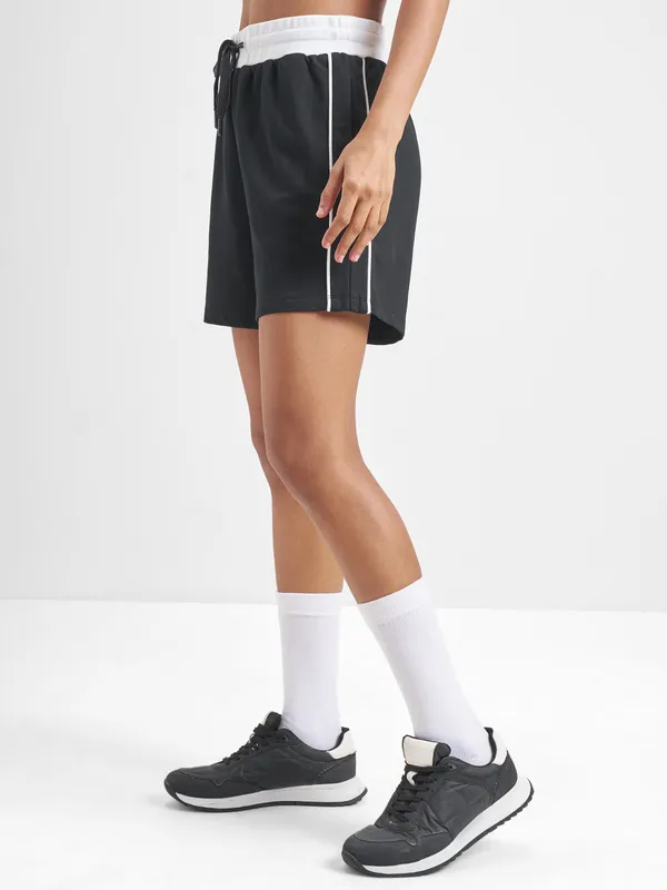 Street By Tokyo Talkies Women Black Relaxed Fit Shorts