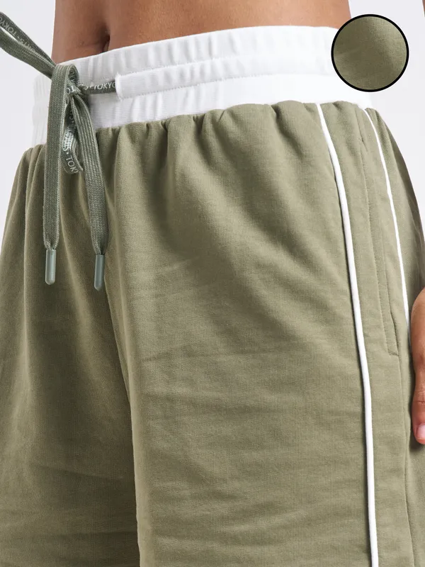 Street By Tokyo Talkies Women Olive Relaxed Fit Shorts