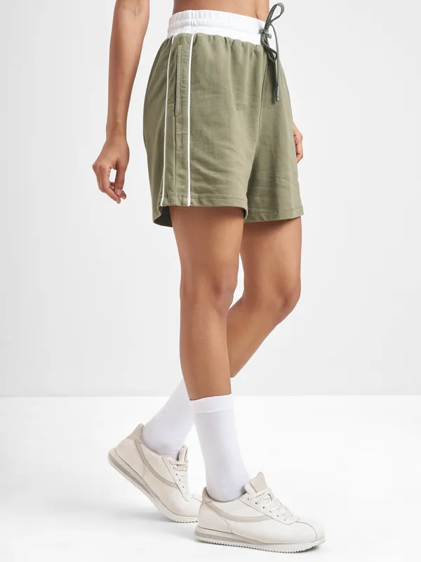 Street By Tokyo Talkies Women Olive Relaxed Fit Shorts