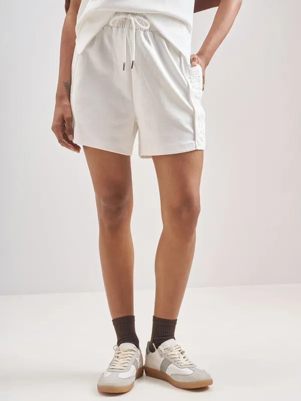 Street By Tokyo Talkies Women White Regular Fit Shorts