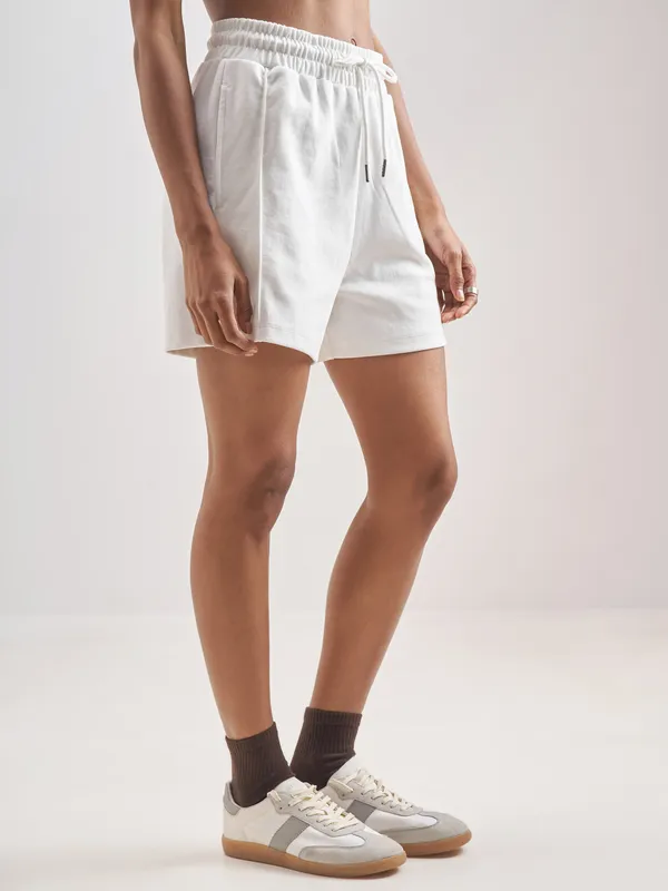 Street By Tokyo Talkies Women White Regular Fit Shorts