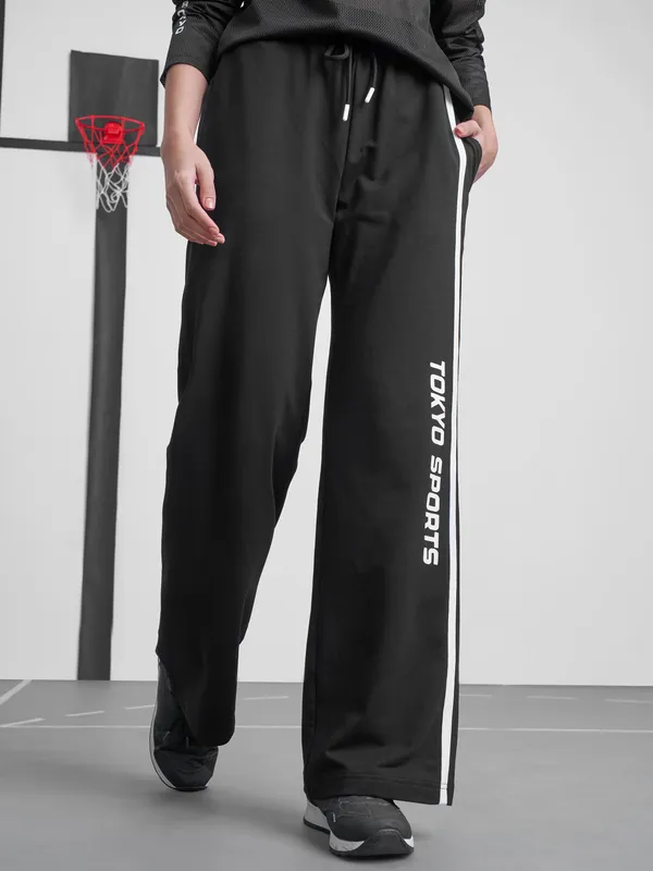 Street By Tokyo Talkies Women Black Regular Fit Track Pant