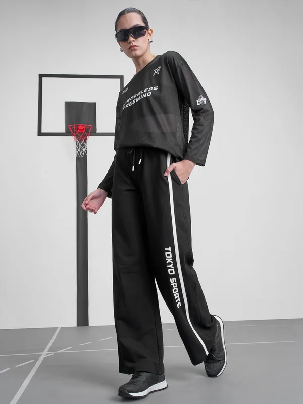 Street By Tokyo Talkies Women Black Regular Fit Track Pant