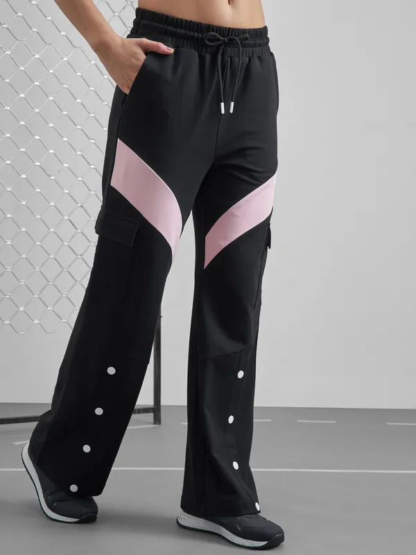 Street By Tokyo Talkies Women Black Relaxed Fit Track Pant