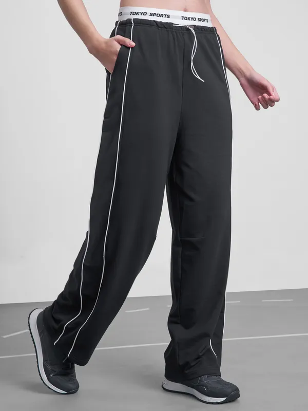 Women Relaxed Fit Track Pant
