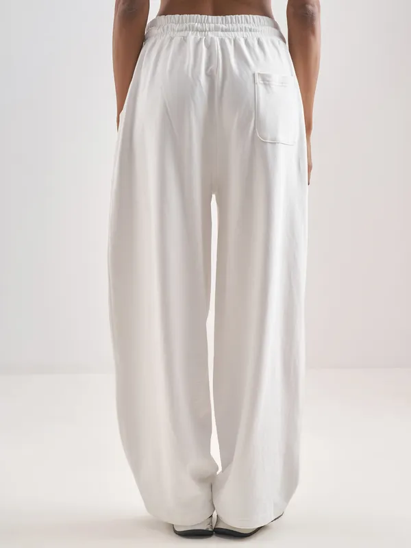 Street By Tokyo Talkies Women White Straight Fit Track Pant