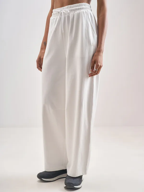 Street By Tokyo Talkies Women White Straight Fit Track Pant