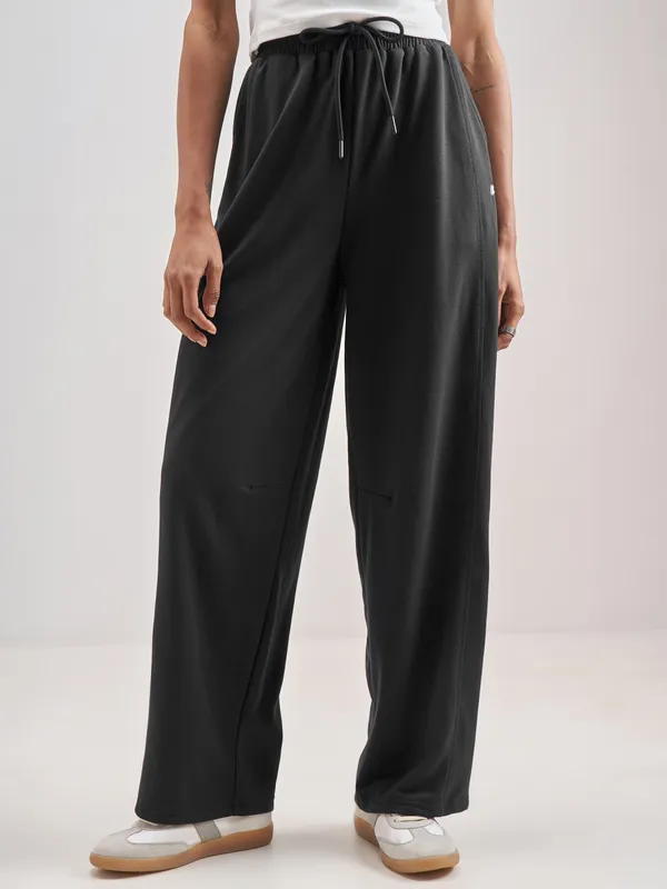 Street By Tokyo Talkies Women Black Straight Fit Track Pant