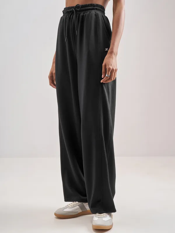 Street By Tokyo Talkies Women Black Straight Fit Track Pant