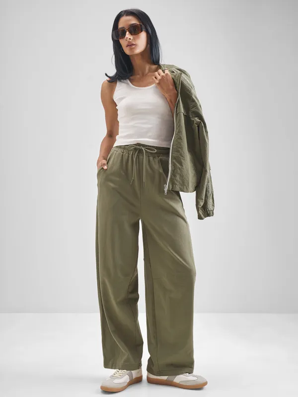Street By Tokyo Talkies Women Olive Straight Fit Track Pant
