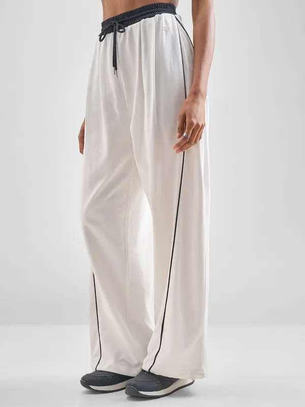 Street By Tokyo Talkies Women White Wide Leg Track Pant