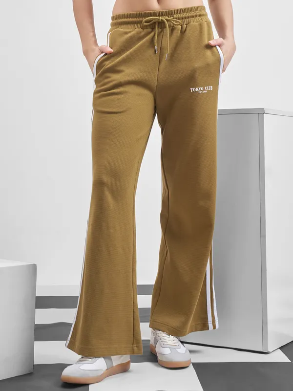 Street By Tokyo Talkies Women Brown Relaxed Fit Track Pant