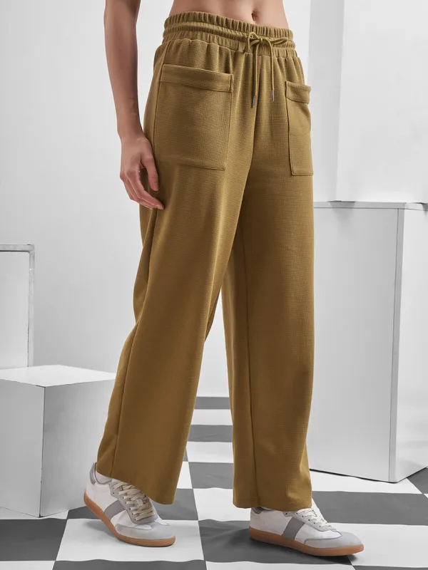 Street By Tokyo Talkies Women Brown Relaxed Fit Track Pant