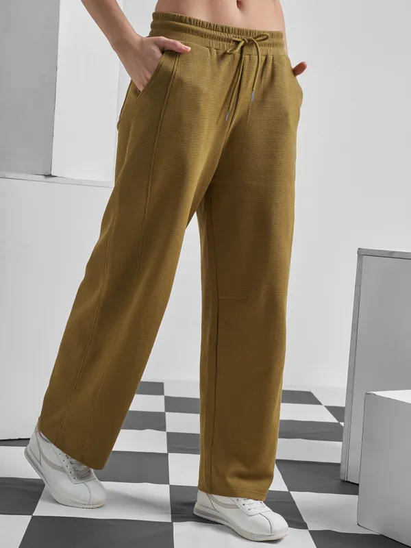Street By Tokyo Talkies Women Brown Relaxed Fit Track Pant