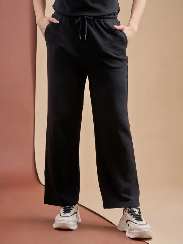Street By Tokyo Talkies Women Black Relaxed Fit Track Pant
