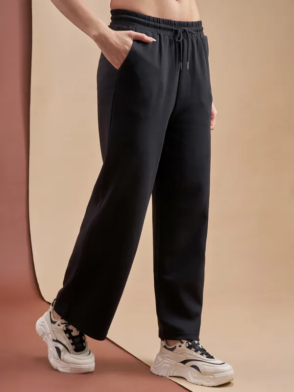 Street By Tokyo Talkies Women Black Relaxed Fit Track Pant