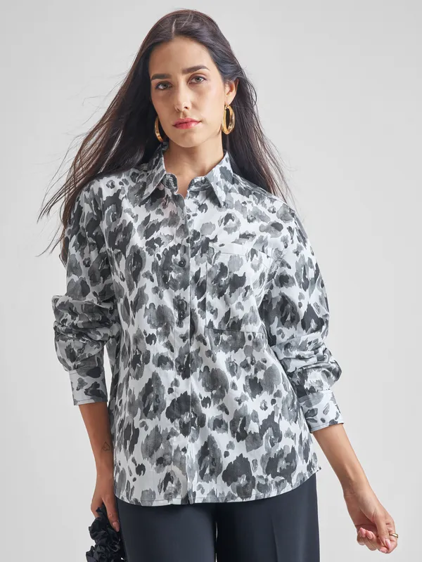 Tokyo Talkies Women Grey Printed Casual Shirt