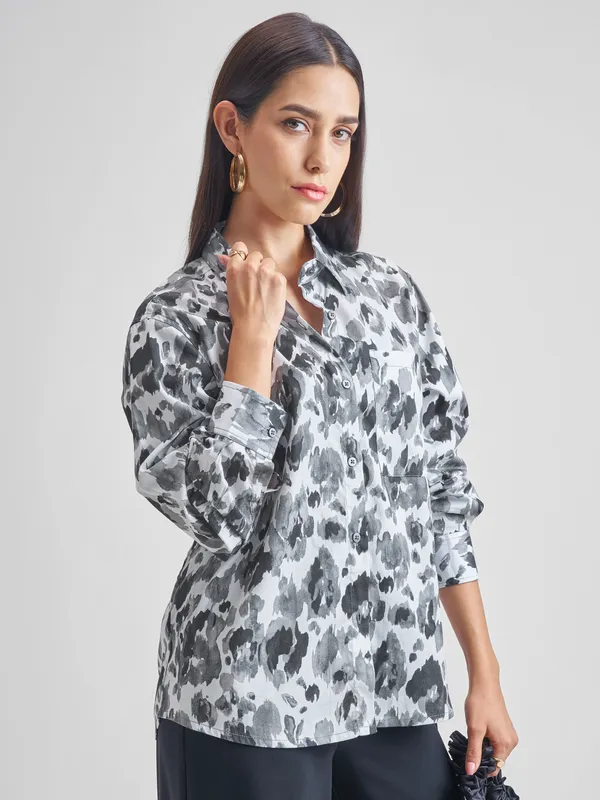 Tokyo Talkies Women Grey Printed Casual Shirt