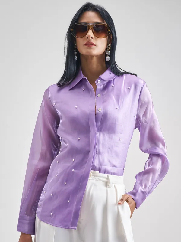 Women Solid Regular Fit Casual Shirt