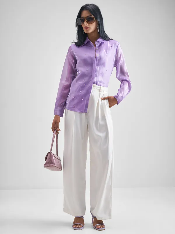 Women Solid Regular Fit Casual Shirt