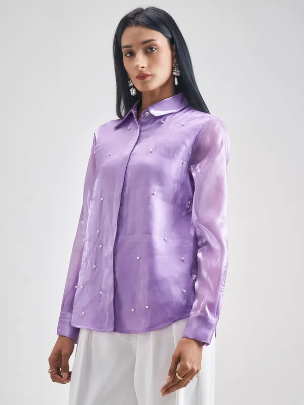Women Solid Regular Fit Casual Shirt