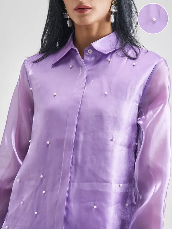 Women Solid Regular Fit Casual Shirt