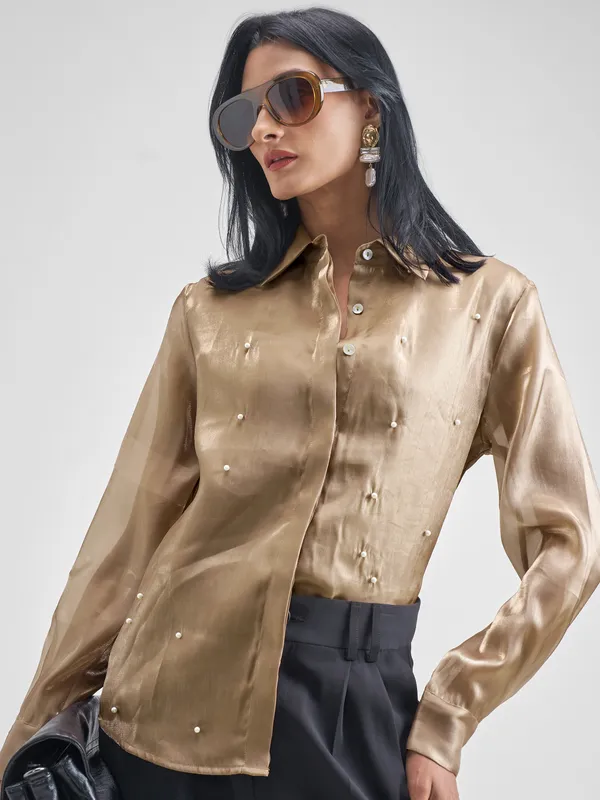 Women Solid Regular Fit Casual Shirt