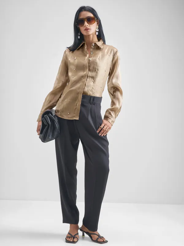 Women Solid Regular Fit Casual Shirt