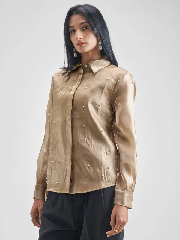 Women Solid Regular Fit Casual Shirt