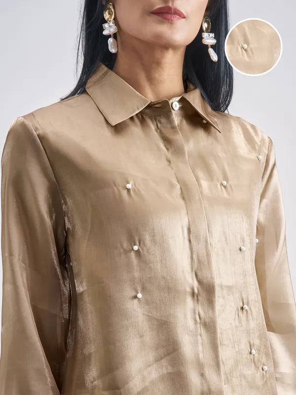 Women Solid Regular Fit Casual Shirt