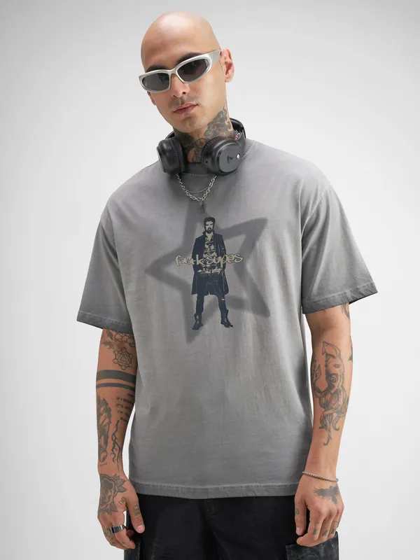 Highlander Men Grey The Boys Printed Round Neck Oversized Fit T-Shirt