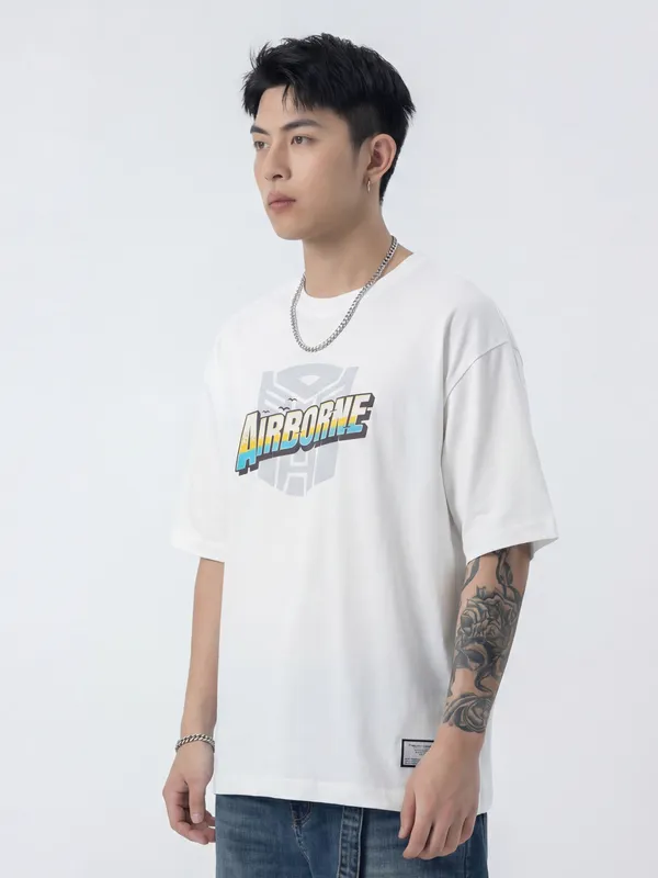 Highlander Men White Transformers Printed Round Neck T-Shirt