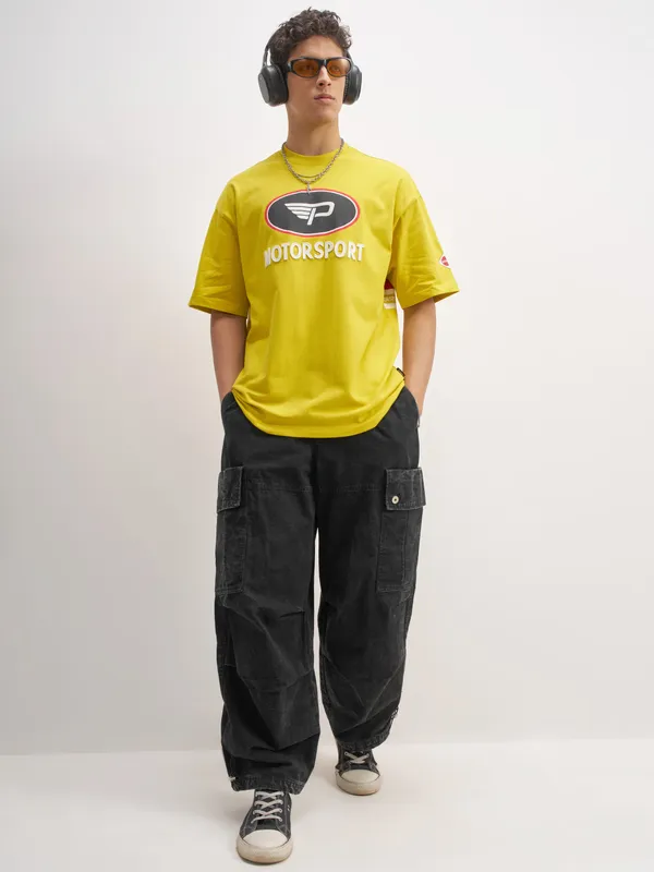 Highlander Men Yellow Peanuts Printed Round Neck T-Shirt