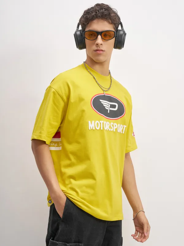 Highlander Men Yellow Peanuts Printed Round Neck T-Shirt