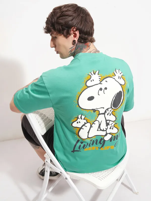 Highlander Men Green Peanuts Printed Round Neck Oversized Fit T-Shirt
