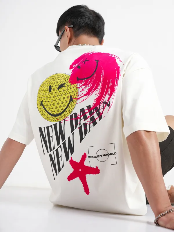 Highlander Men Off White SmileyWorldÃÂ® Printed Round Neck Oversized Fit T-Shirt