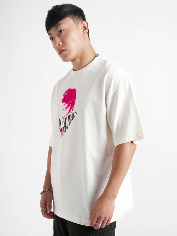 Highlander Men Off White SmileyWorldÃÂ® Printed Round Neck Oversized Fit T-Shirt