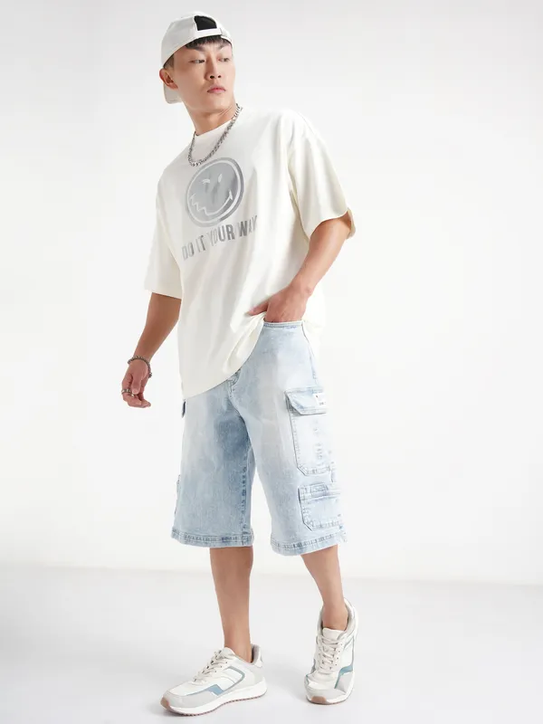 Highlander Men Off White SmileyWorldÃÂ® Printed Round Neck Oversized Fit T-Shirt