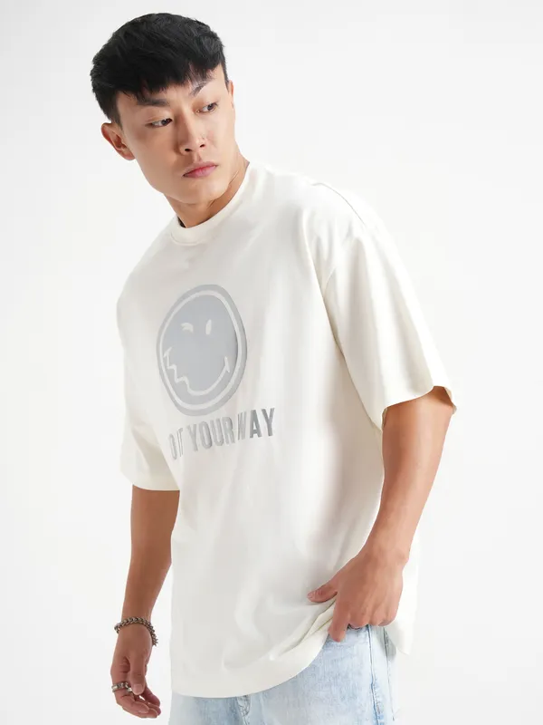 Highlander Men Off White SmileyWorldÃÂ® Printed Round Neck Oversized Fit T-Shirt