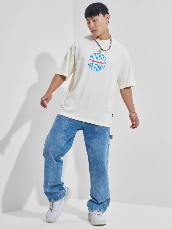 Highlander Men White Peanuts Printed Round Neck Oversized Fit T-Shirt