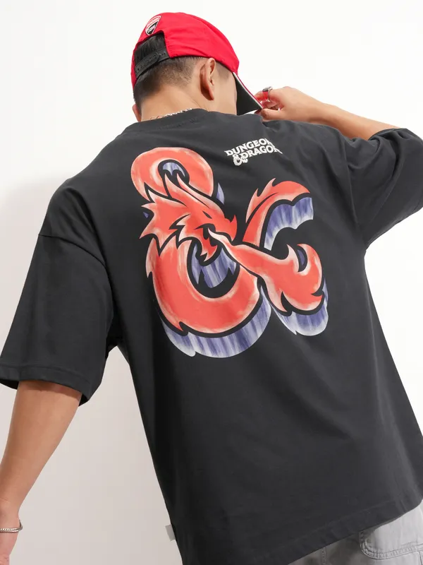Highlander Men Black Dungeons And Dragons Printed Round Neck Oversized Fit T-Shirt