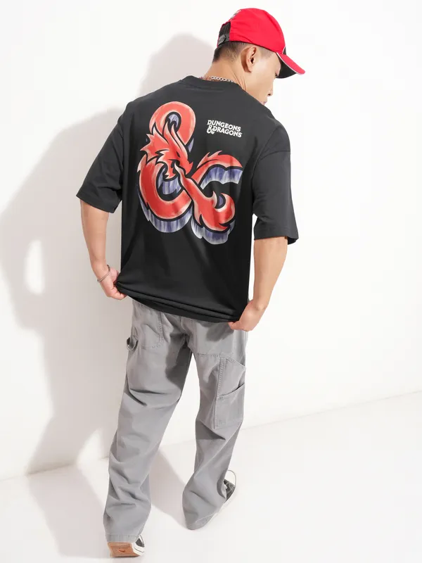 Highlander Men Black Dungeons And Dragons Printed Round Neck Oversized Fit T-Shirt